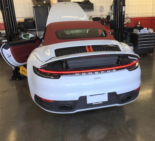 2020-Porsche-992-Engine-Install-Complete
