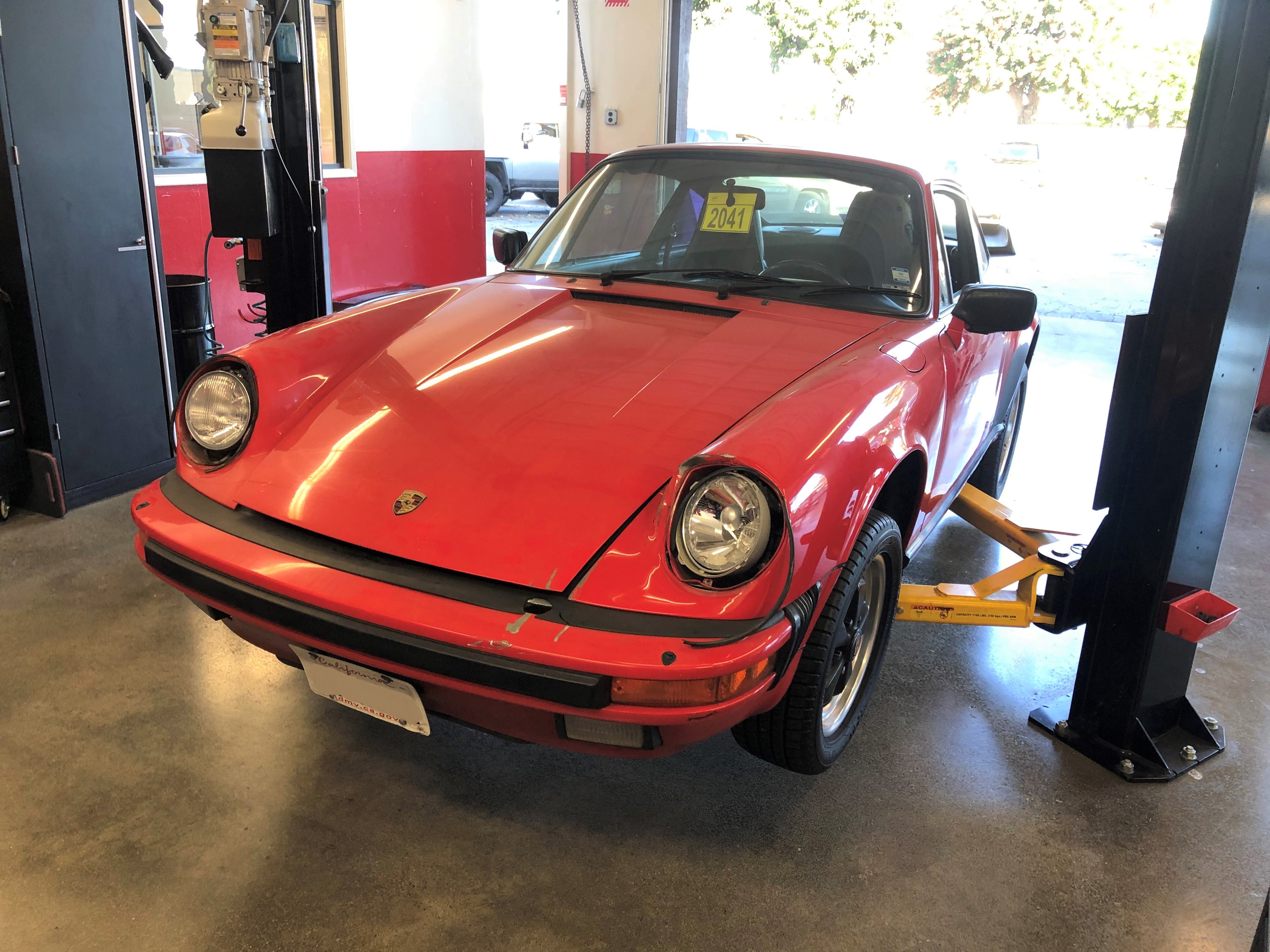 Repainted 1985 911 Carrera assembly Project