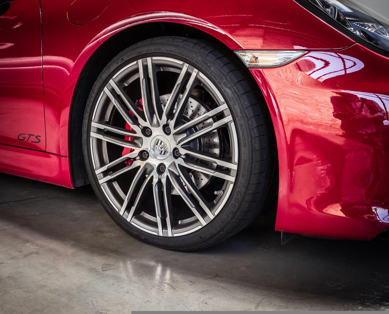 How Does Tire Pressure Affects the Performance of Your Porsche?